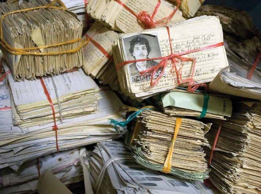 #Reseña Paper Cadavers: The Archives of Dictatorship in Guatemala (2014)